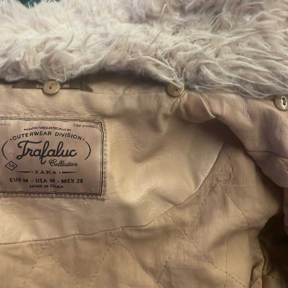 GORGEOUS Beige faux leather fur collar jacket - Picture 12 of 13